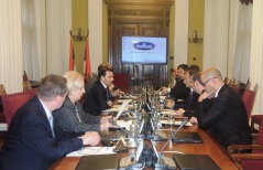 15 November 2013 The participants of the meeting of the parliamentary committees on economy, finance and European integration of the National Assembly and Sobranie